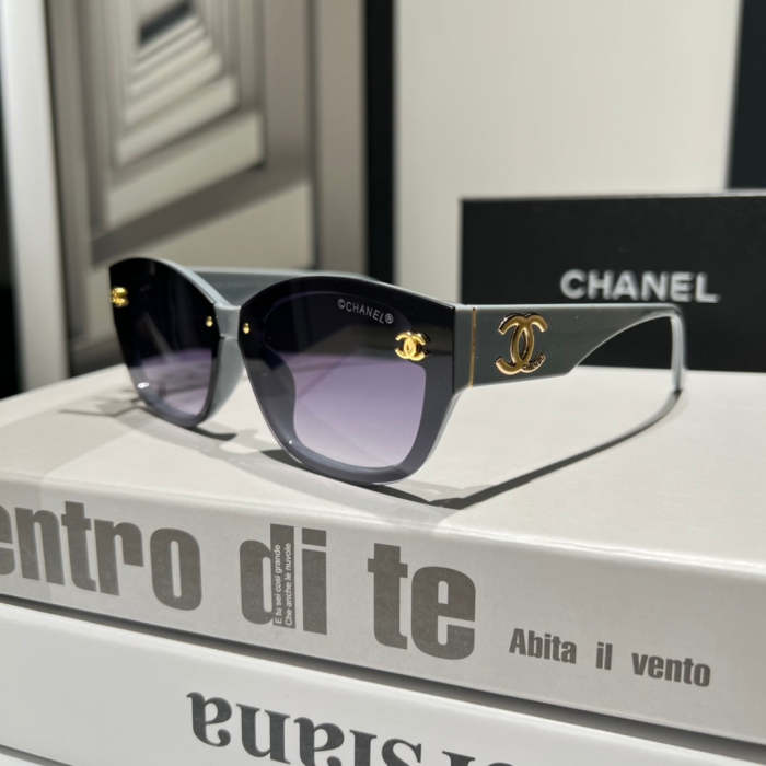 Blue light blocking sunglasses with the box and case ,G25-2502-2509