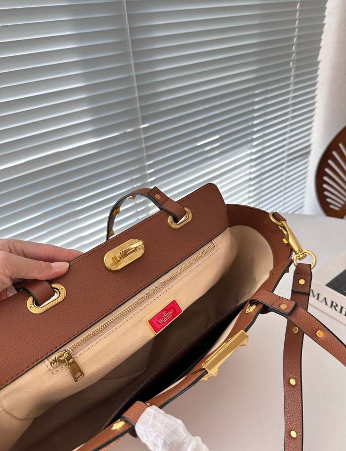 Straw and split leather bag ,4A,size 29x22cm, no box, B88-1714-1717