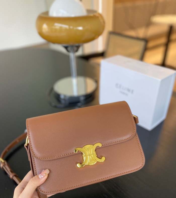 split leather bag,AAAA , no box Size :22 cm  and 18 cm,B68-5606-5611