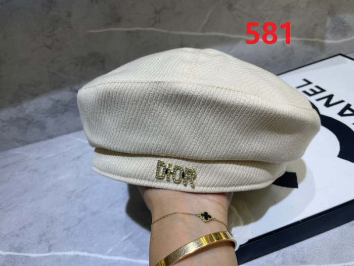 Fashion hat for women ,no box. HX25-579-582