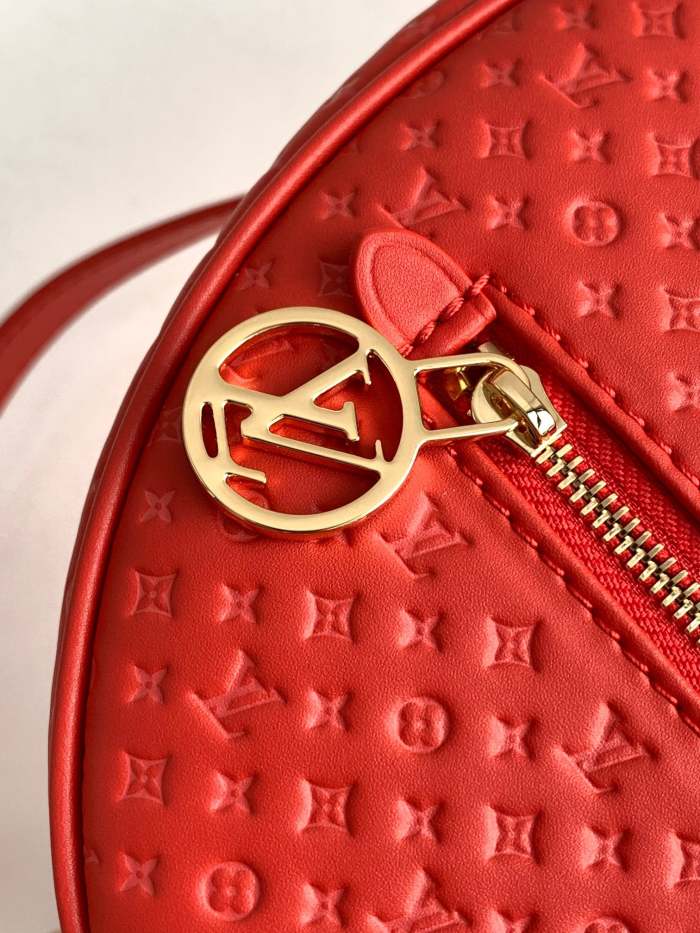 Leather bag ,5A ,size 23x13x6cm,no box, B130-58