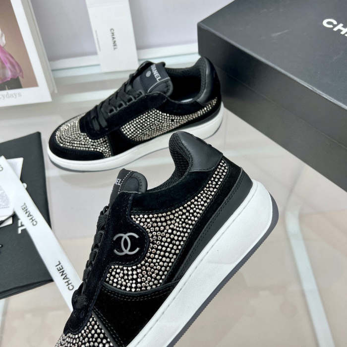Women flat rhinestone casual  shoes,  size 35-40,   SS80-462