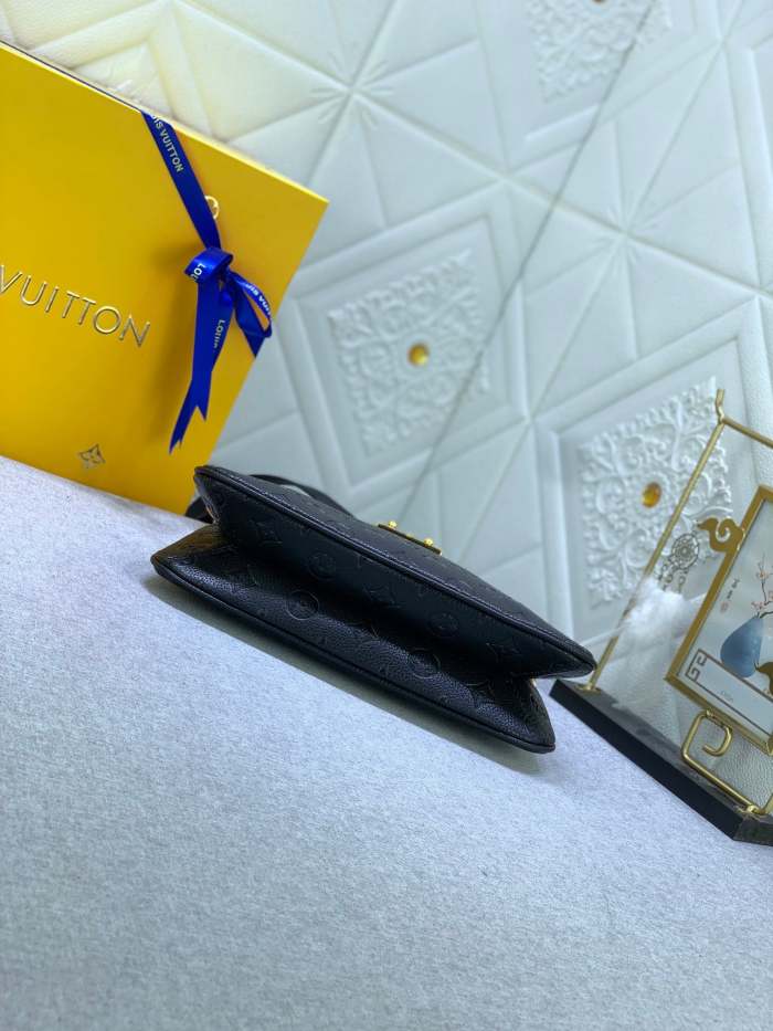 Split Leather  bag ,5A , size 29x19x9cm ,no box,  B110-137