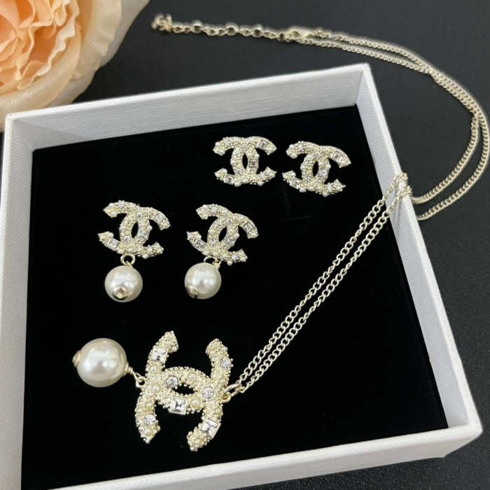 Earring and necklace  jewelry ,with box,  J35-117