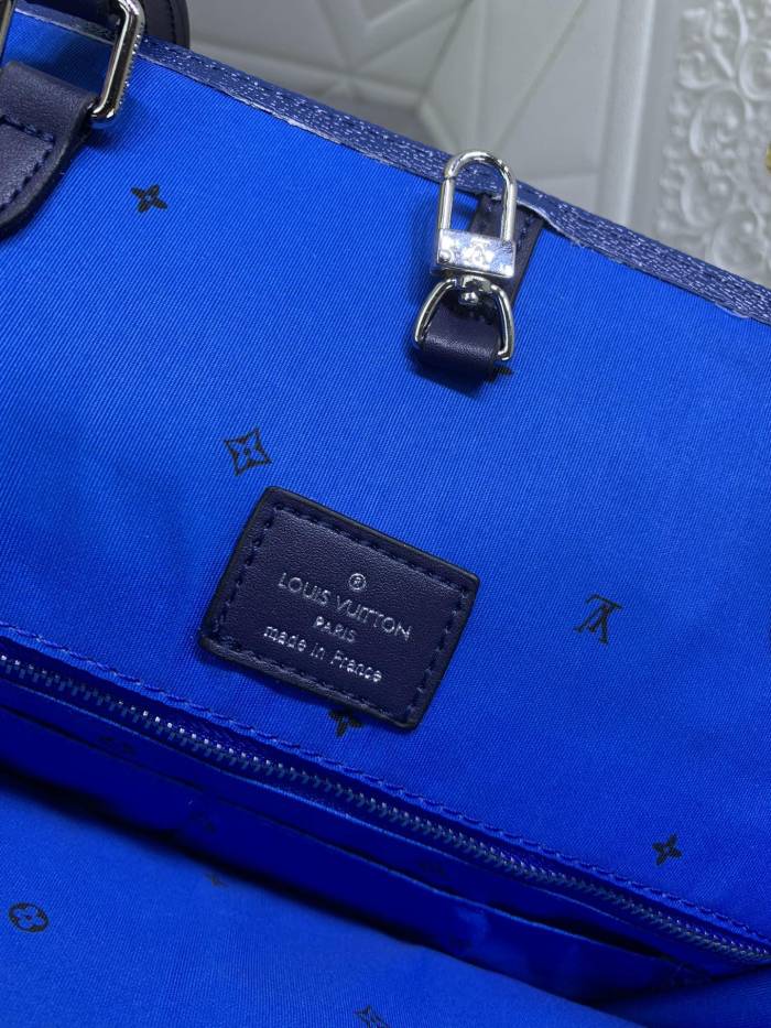 Leather  bag ,5A , size 41x34x19cm ,no box,  B130-49