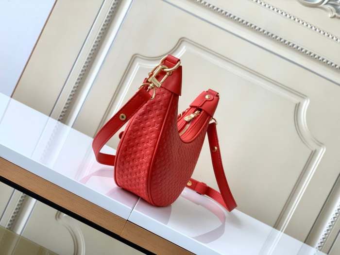 Leather bag ,5A ,size 23x13x6cm,no box, B130-58