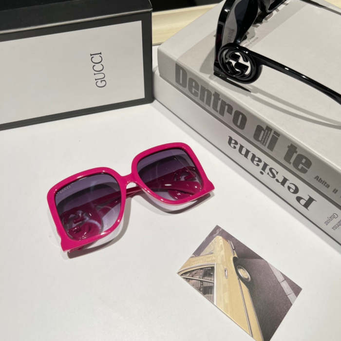 Blue light blocking sunglasses with the box and case ,G25-2365-2368