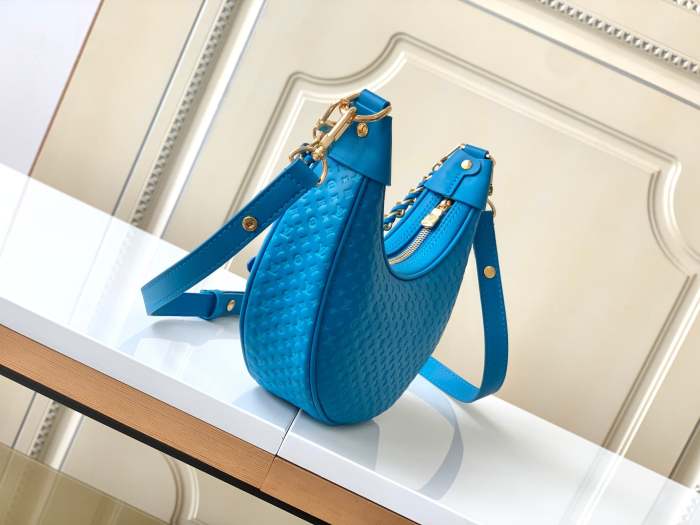 Leather bag ,5A ,size 23x13x6cm,no box, B130-59