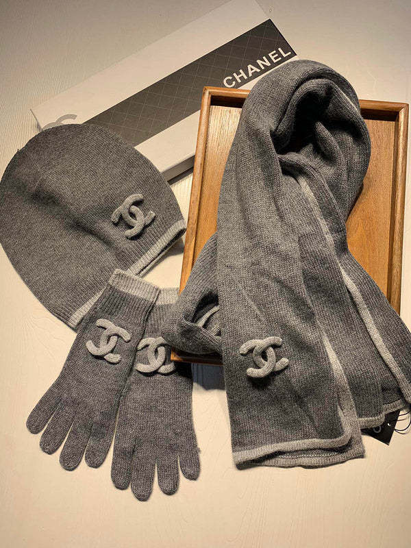 cashmere cotton scarf and gloves and hat ,no box. HX68-25-27