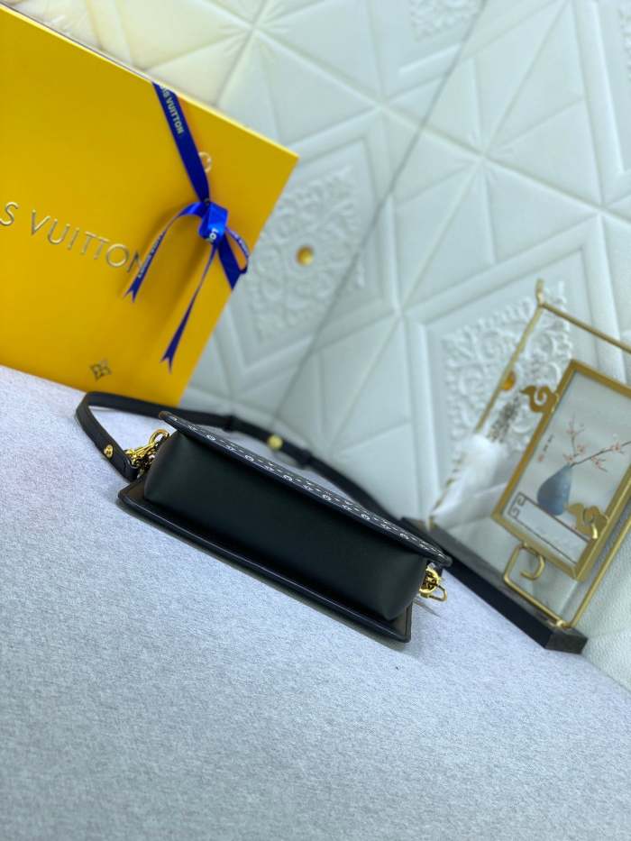 Split Leather  bag ,5A , size 21.5x12.5x5cm ,no box,  B110-135