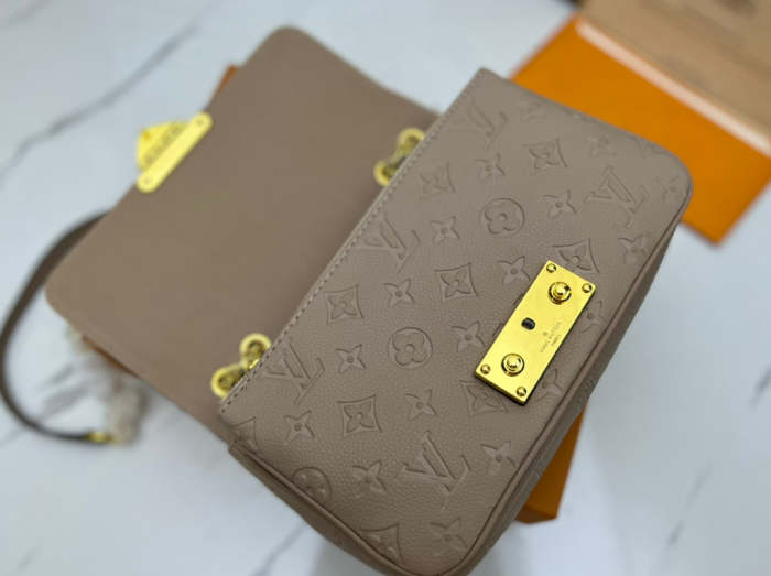 Leather bag ,AAAAA ,size 24.5*15*6.5cm,no box, B110-127