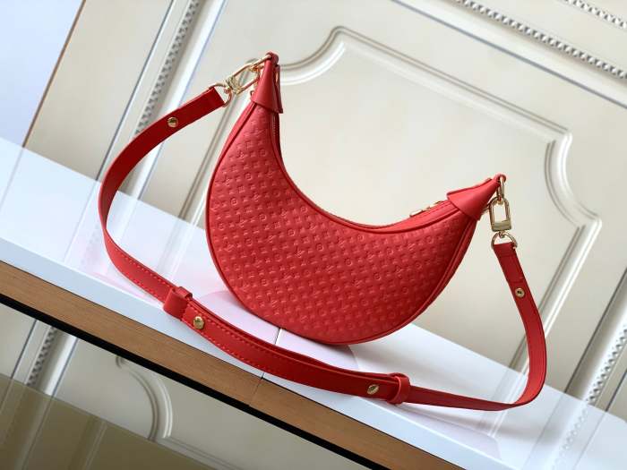 Leather bag ,5A ,size 23x13x6cm,no box, B130-58