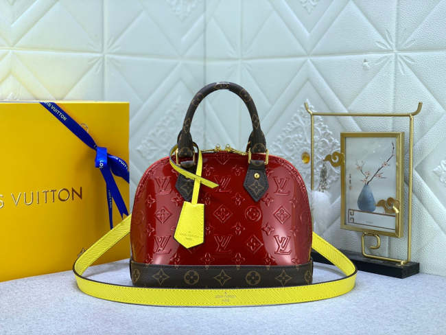 Alma Leather bag ,5A , size 25x17.5x11.5cm ,no box, B110-146