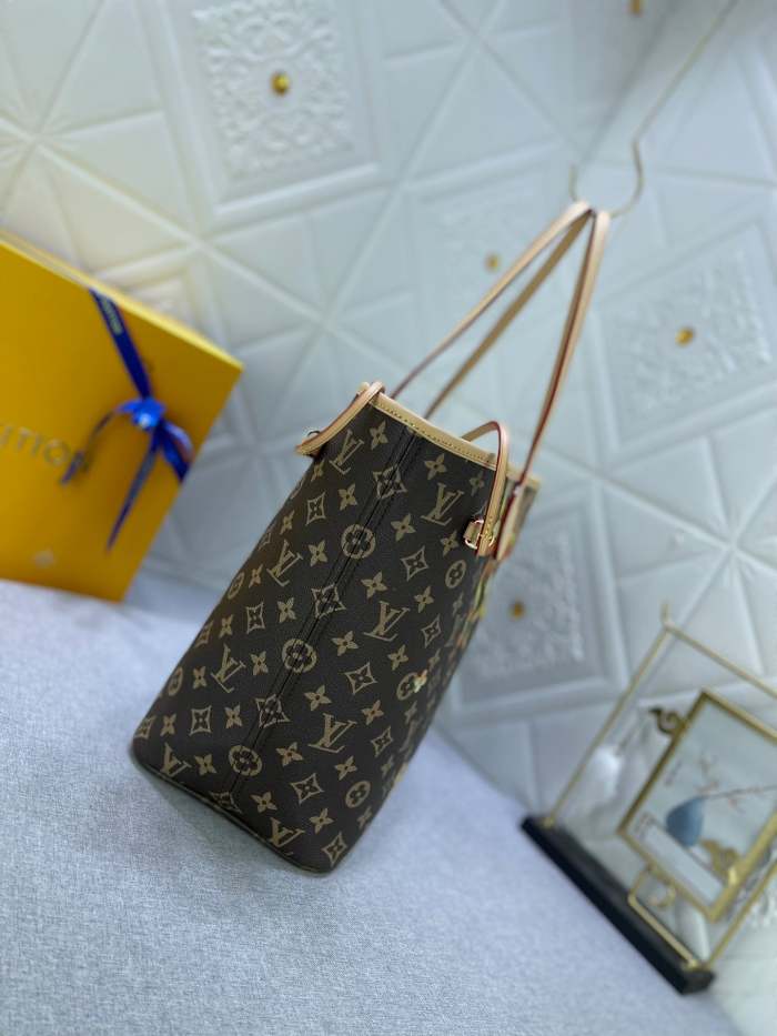 Leather neverfull  bag ,5A . size 32x29x17cm ,no box, B130-47