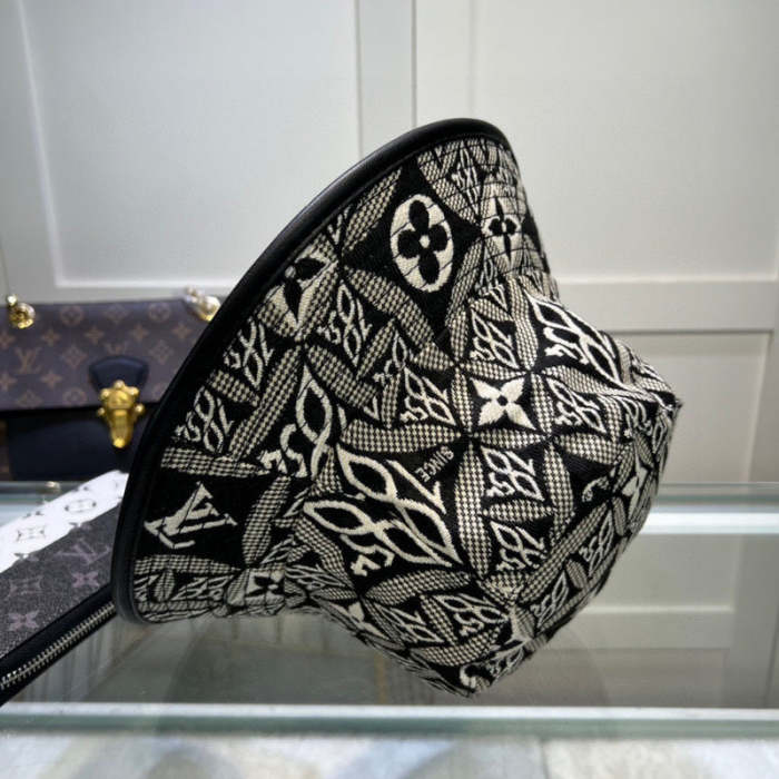 men women hat ,no box. HX25-384-385