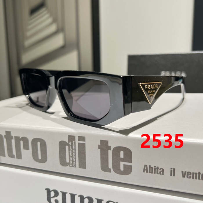 Blue light blocking sunglasses with the box and case ,G25-2531-2536
