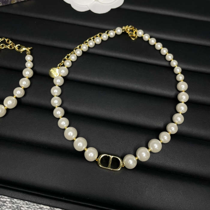 Necklace and Bracelet bangle jewelry , with box,  J30-181