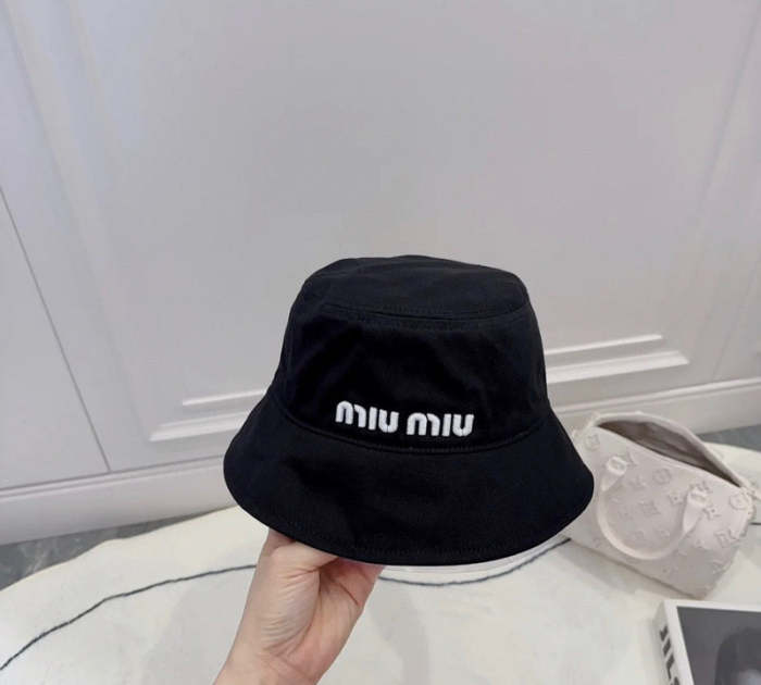 men women hat ,no box. HX25-462-463