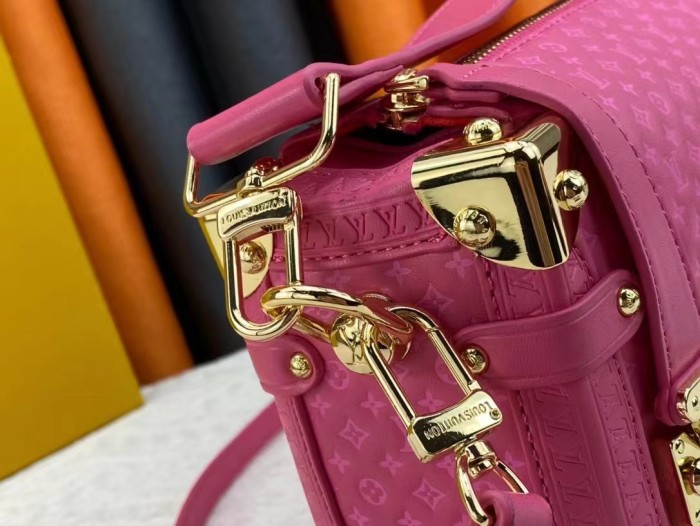 Leather  bag ,5A , size 24.5x16.5x8.5cm ,no box,  B110-154-158