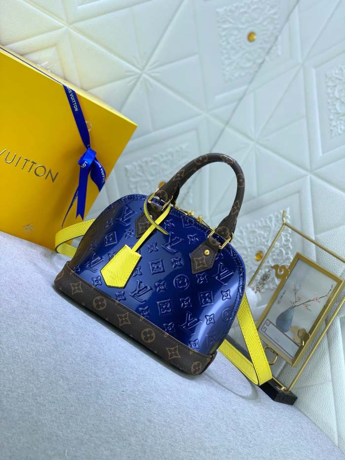 Alma Leather  bag ,5A , size 25x17.5x11.5cm ,no box,  B110-145