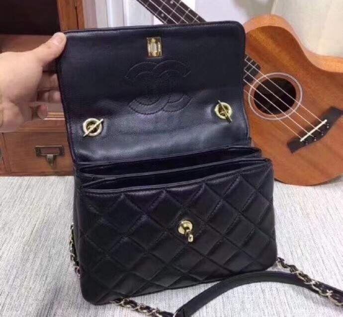 Leather  bag ,5A , size 25X12X17cm ,no box,  B110-159