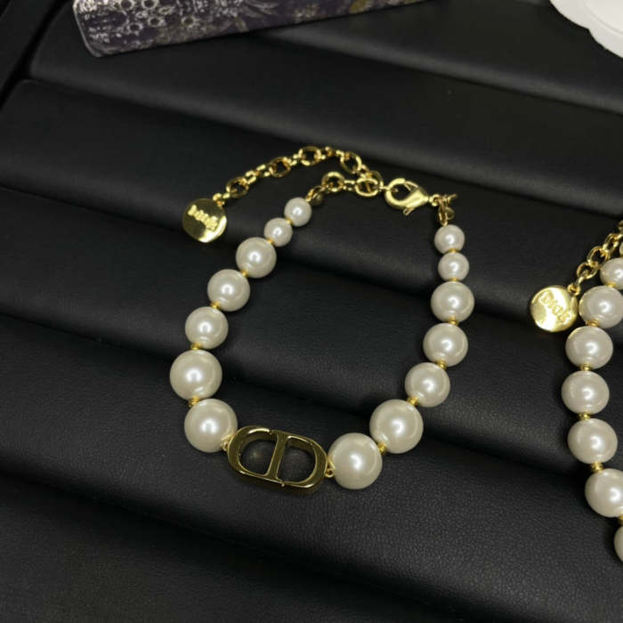 Necklace and Bracelet bangle jewelry , with box,  J30-181