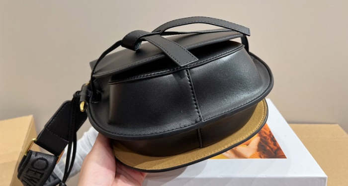 Split leather  bag ,4A,size 22x20cm, no box, B88-1659-1664
