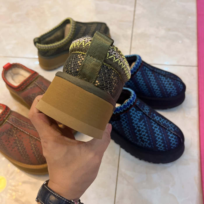 Men and Women flat fur shoes, size 35-44, SS70-1793-1795