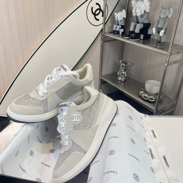 Women flat rhinestone casual  shoes,  size 35-40,   SS80-461