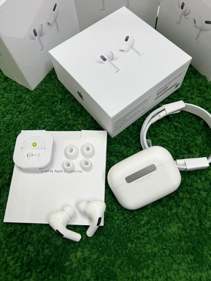Airpods Pro  Bluetooth headset