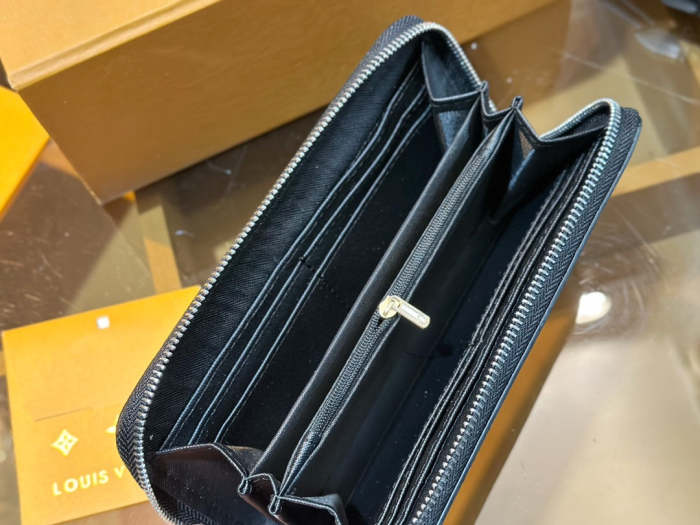 Split leather bag ,3A, size 46x27x22cm, 27x13x15cm, 19x10cm, 4 pieces for set, no box, B75-2832