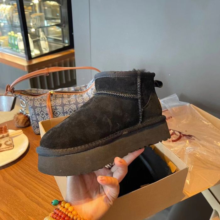 Heightening and thickening and fleece winter boots，size 35-40. SS70-1602-1604