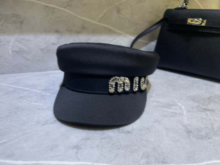 Fashion hat for women ,no box. HX25-649-650