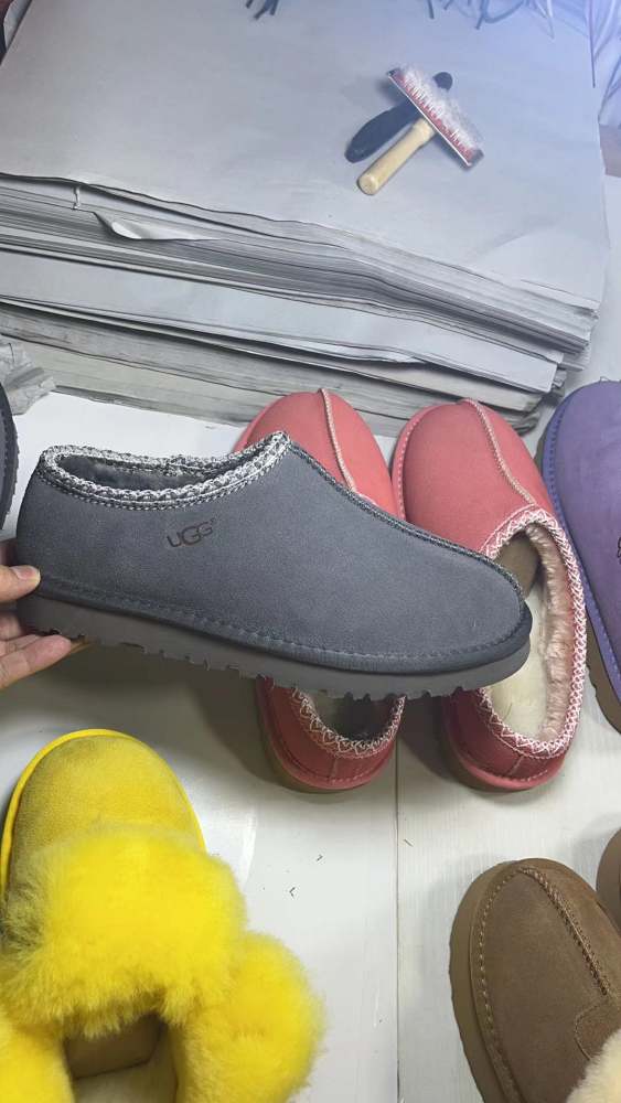 Adult  kids family normal sole (Tasman) flat snow shoes, size 25-44, SS50-1423-1424