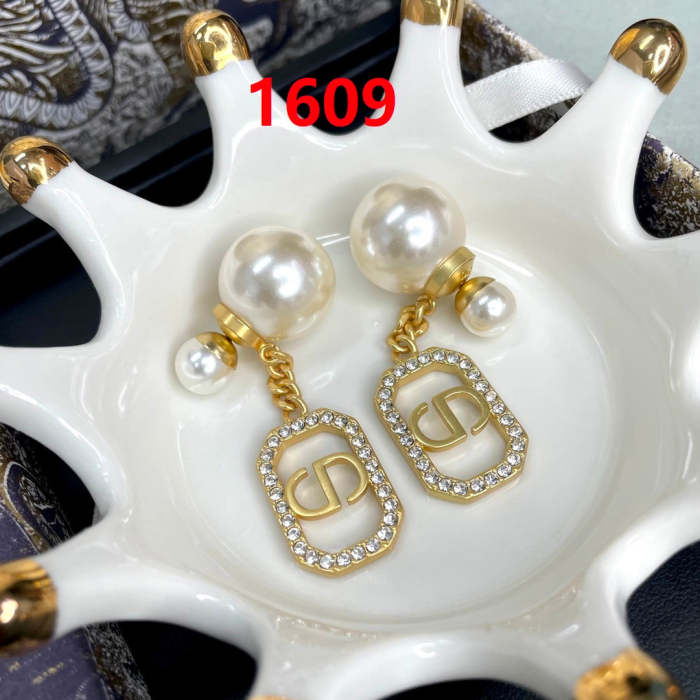 Earring  jewelry , with box,  J25-1609