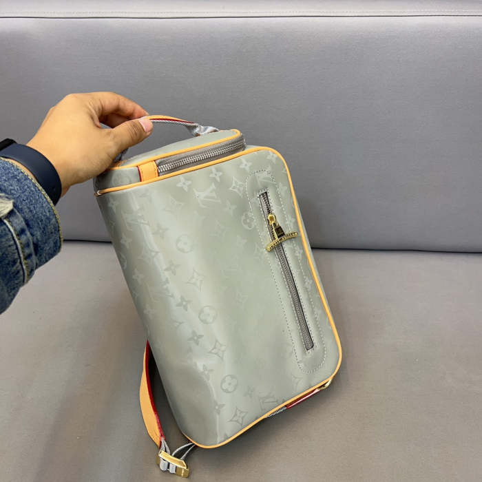 Split Leather  bag ,3A , size 35*26cm and 27*17cm ,no box,  B68-6046-6047