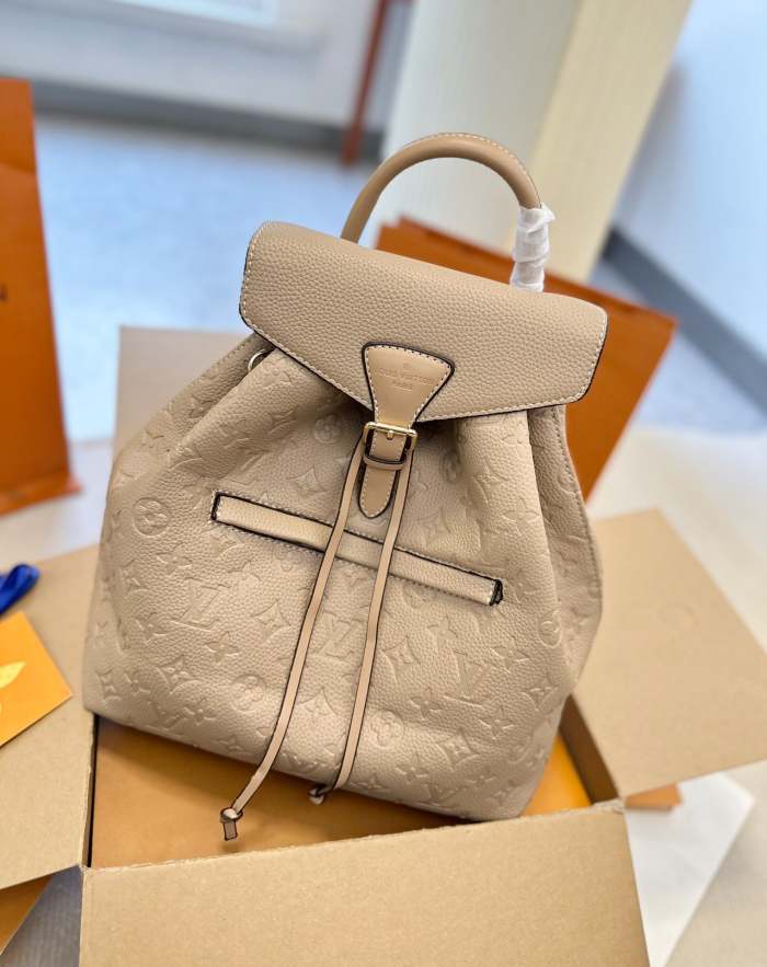 Split leather bag , 3A, size 30x25cm, no box, B68-5942-5946