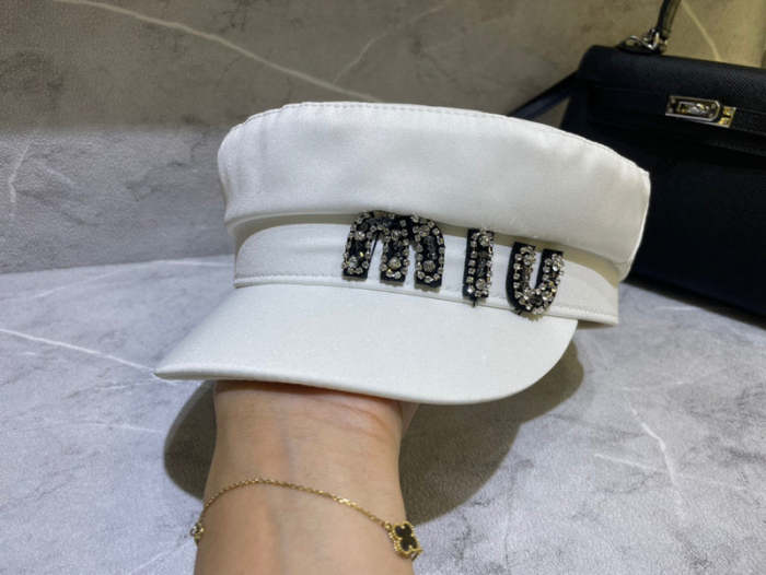 Fashion hat for women ,no box. HX25-649-650