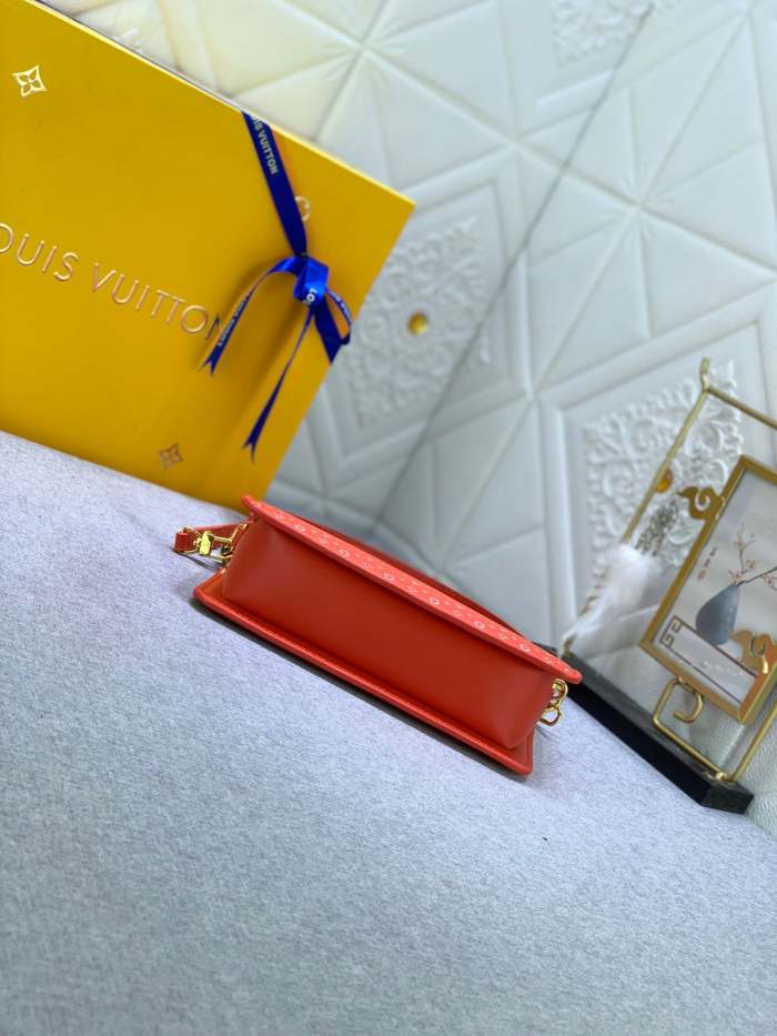 Split Leather  bag ,5A , size 21.5x12.5x5cm ,no box,  B110-133