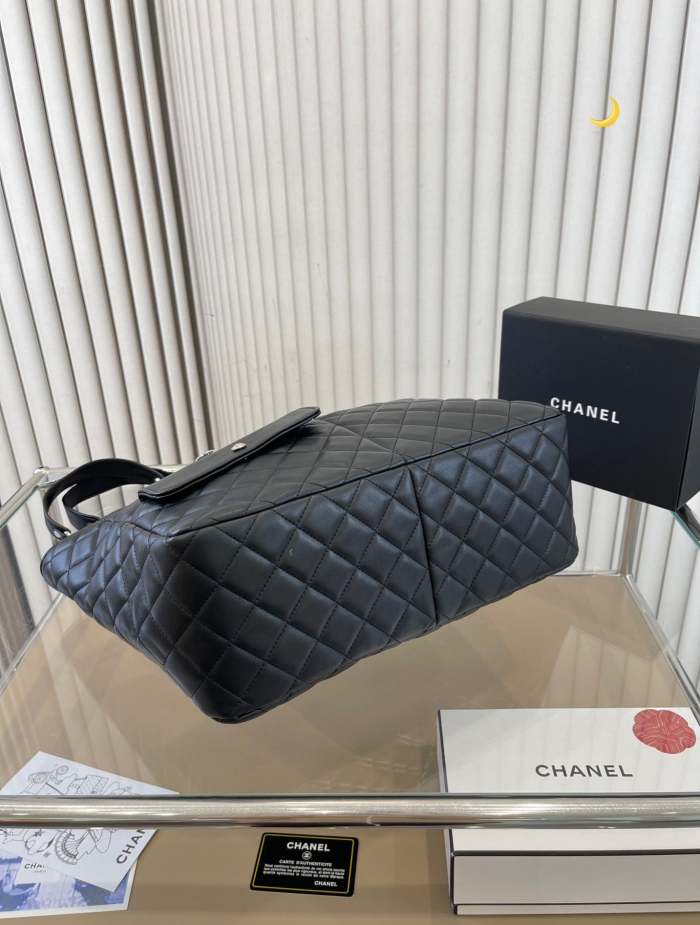 Split Leather  bag ,3A , size 35*26cm and 30*33cm ,no box,  B68-6044-6045