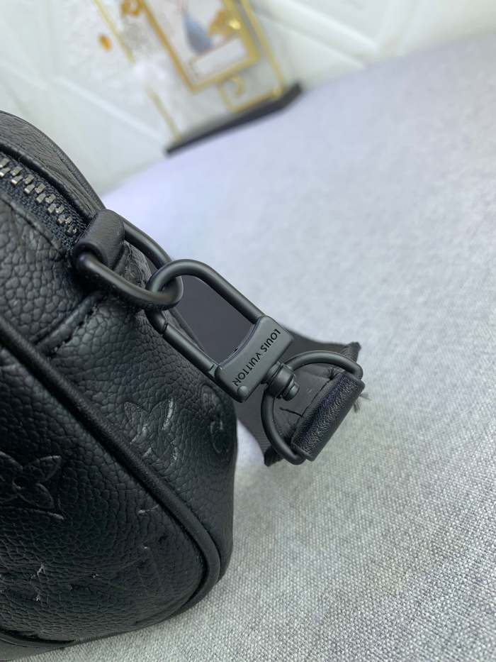 Leather bag ,5A ,no box,size 20x13x5.5cm,B110-170