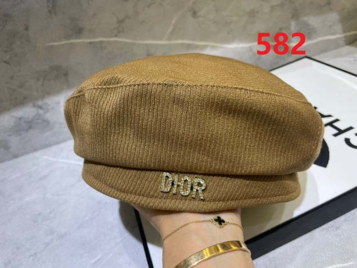 Fashion hat for women ,no box. HX25-579-582