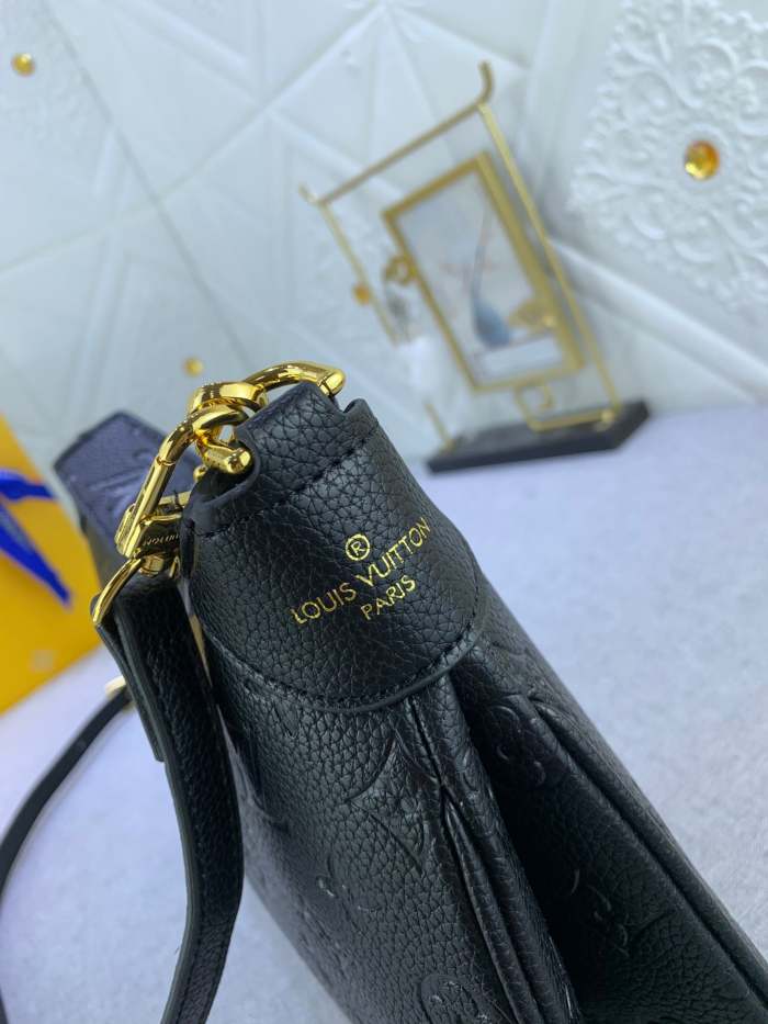 Split Leather  bag ,5A , size 29x19x9cm ,no box,  B110-137