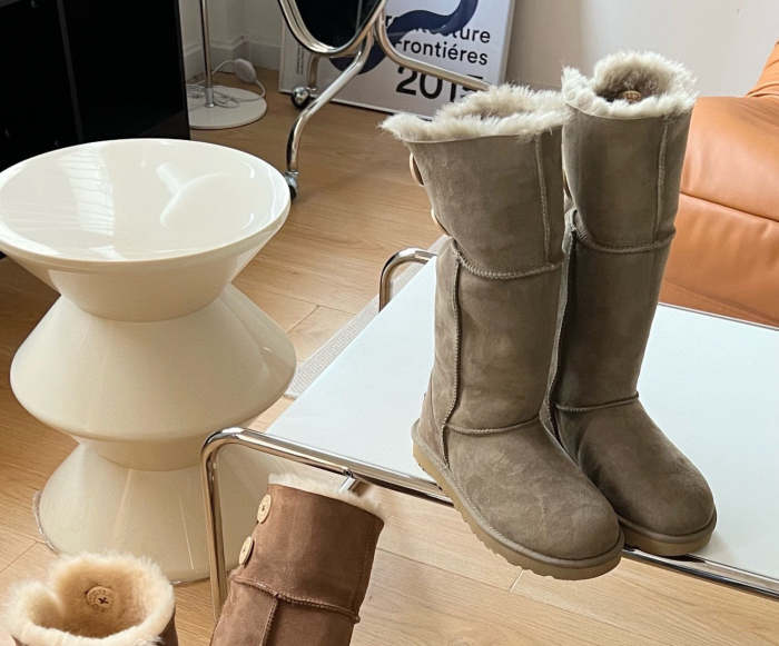 women flat boots shoes, size 35-40,with box, SS120-166-167