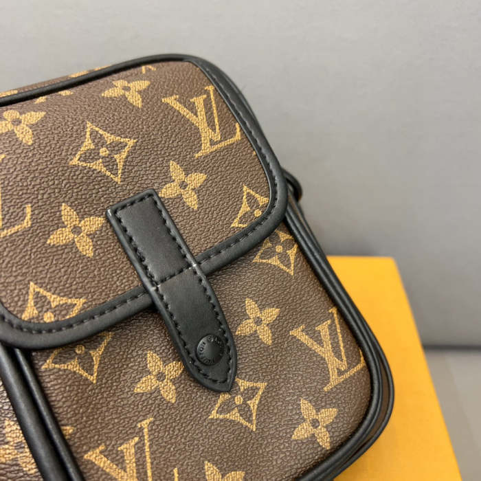 Split Leather  bag ,3A , size 15x19cm ,no box,  B68-6048