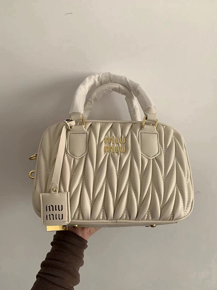 Split Leather  bag ,4A , size 19X13X6cm ,no box,  B68-6065-6067
