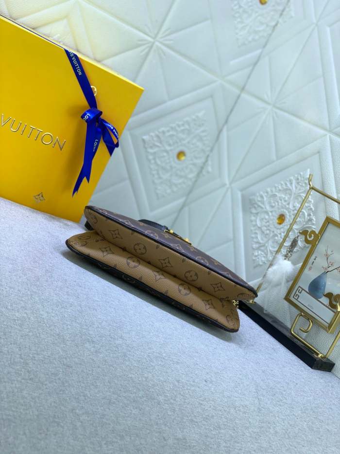 Split Leather  bag ,5A , size 29x19x9cm ,no box,  B110-136