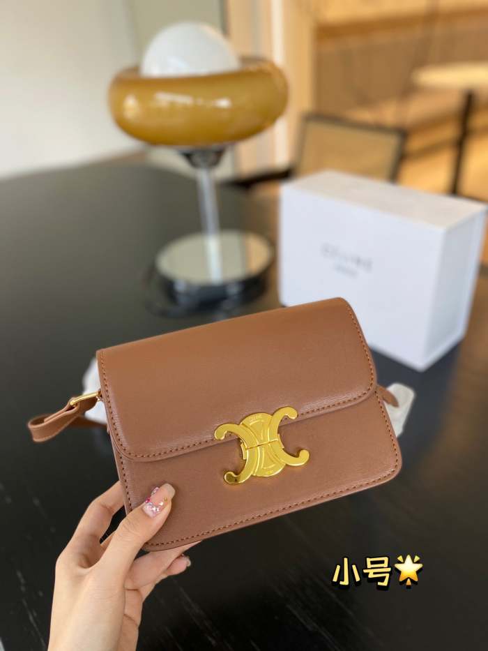 split leather bag,AAAA , no box Size :22 cm  and 18 cm,B68-5606-5611