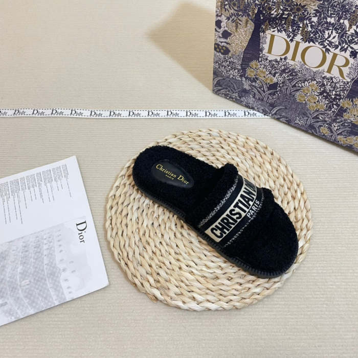 Women's Flat slippers shoes , size 34-43 ,SS50-1108-1111