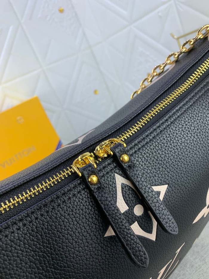 Leather bag ,5A ,no box,size 38X26X10cm,B110-165